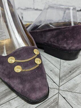Joan & David Vintage Purple Suede Loafers Gold Chain Detail Womens 8 Shoes Flats